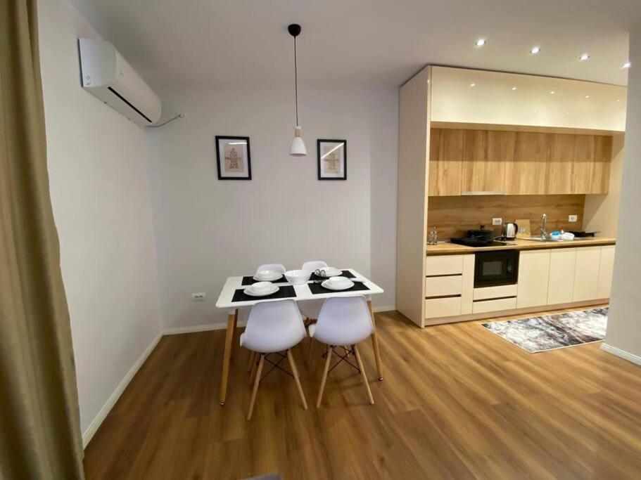 Fa Apartments At City Center 02 Tirana Exterior foto